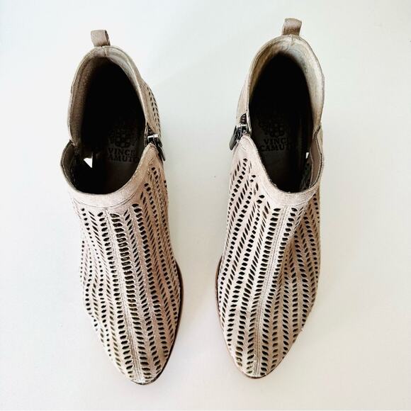 VINCE CAMUTO Tan Cream Suede Leather Zipper Zip Heel Ankle Boots Booties 8.5 - Picture 6 of 12